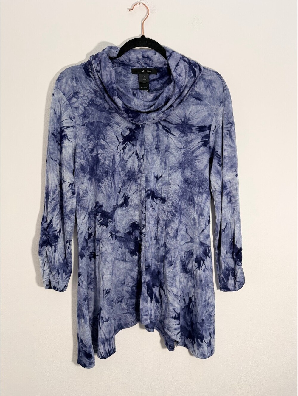 Ali Miles Tie Dye Cowl Neck Tunic Top Blue Rayon Stretch 3/4 Sleeve Size M - Picture 2 of 6